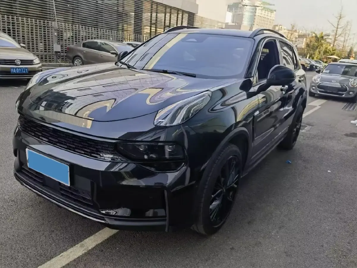 2025 LYNK&CO 01 2.0T 254HP L4 8AT