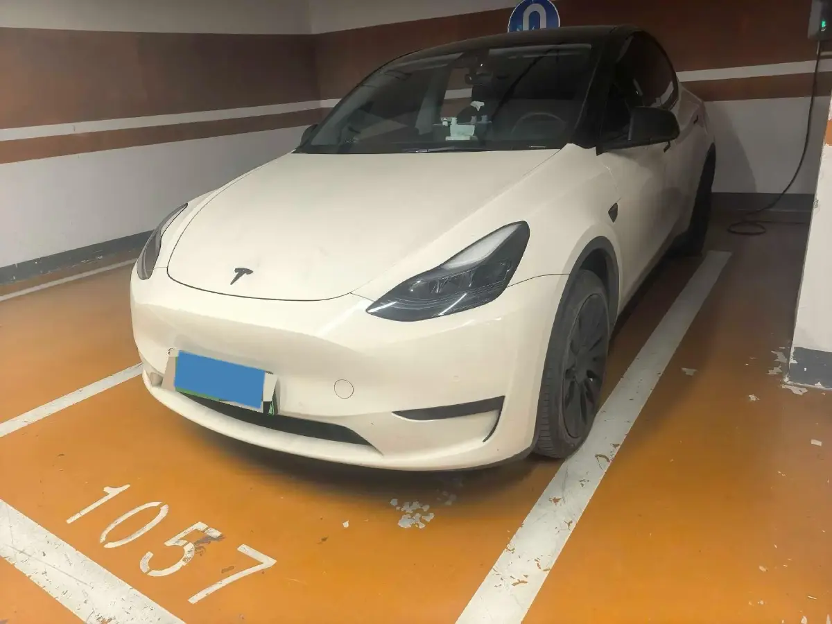 2022 Tesla Model Y BEV 60KWH