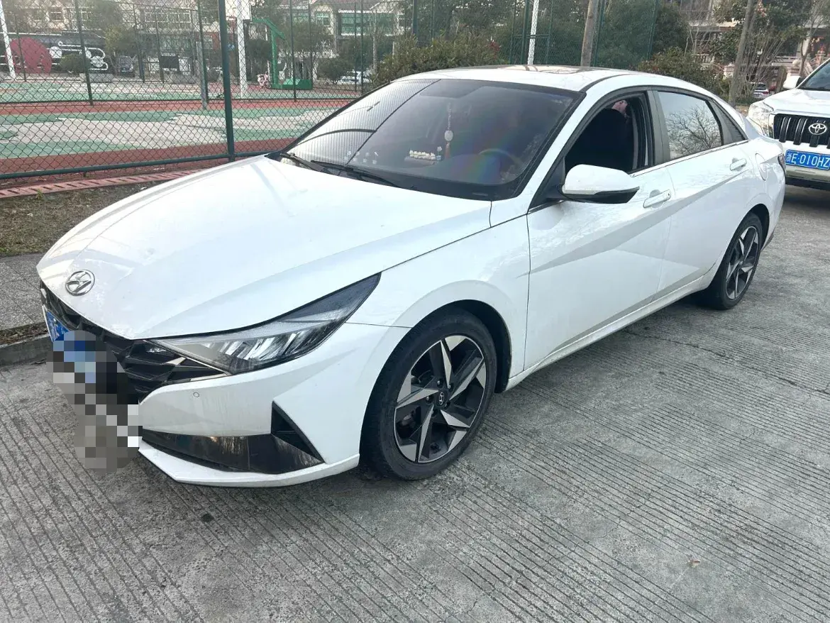 2022 Hyundai Elantra 1.5L 115HP L4 CVT