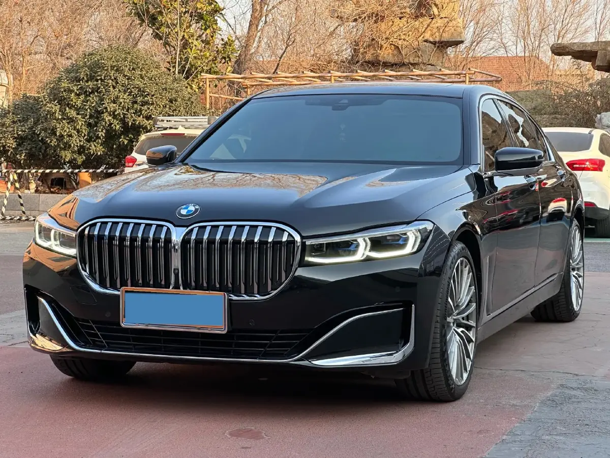 2021 BMW 7 Series 3.0T 340HP L6 8AT