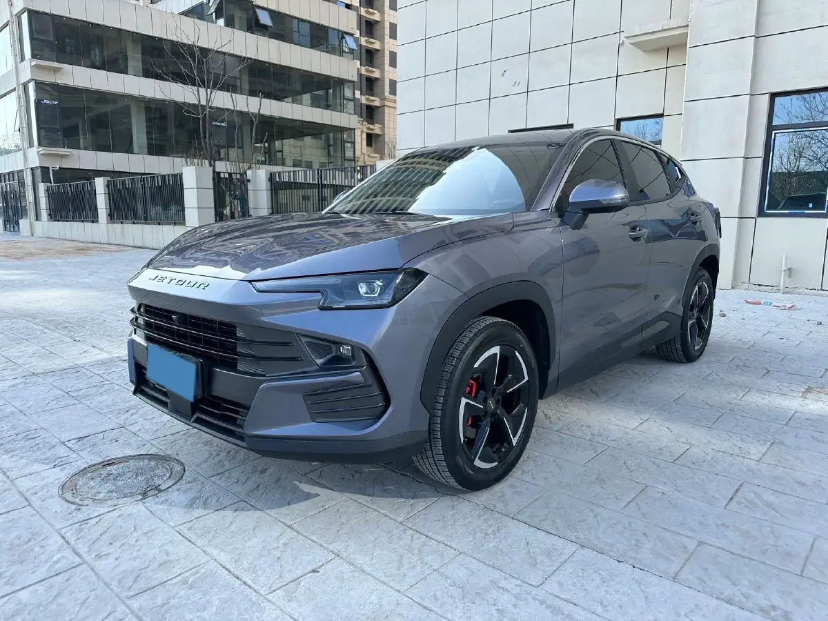 2025 Jetour DASHING 1.5T 156HP L4 6DCT