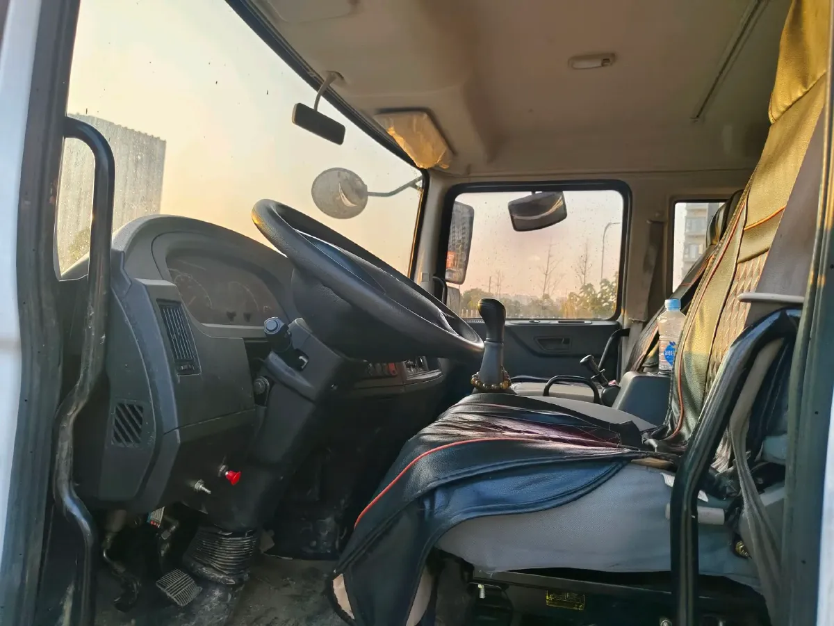 2013 DongFeng Aeolus S30 1.6L 106HP L4 5MT,autocango,china used car exporter,china ev exporter,chinese used car exporter,chinese used ev exporter