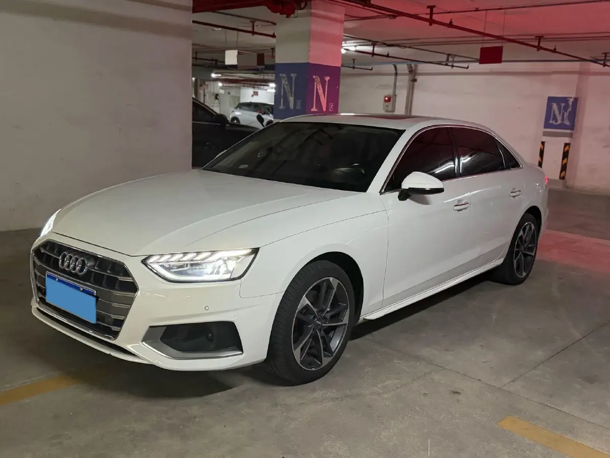 2020 Audi A4L 2.0T 190HP L4 7DCT