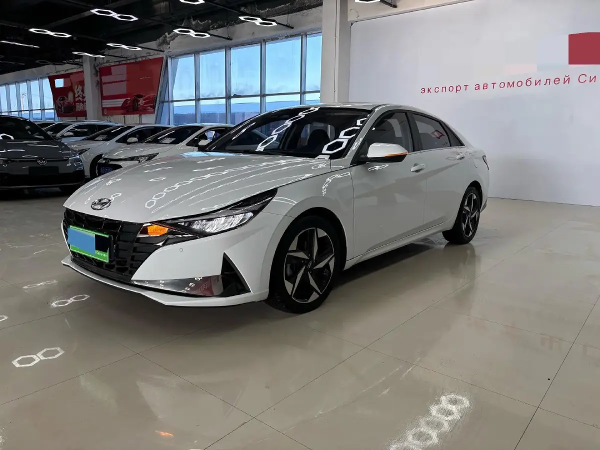 2022 Hyundai Elantra 1.5L 115HP L4 CVT