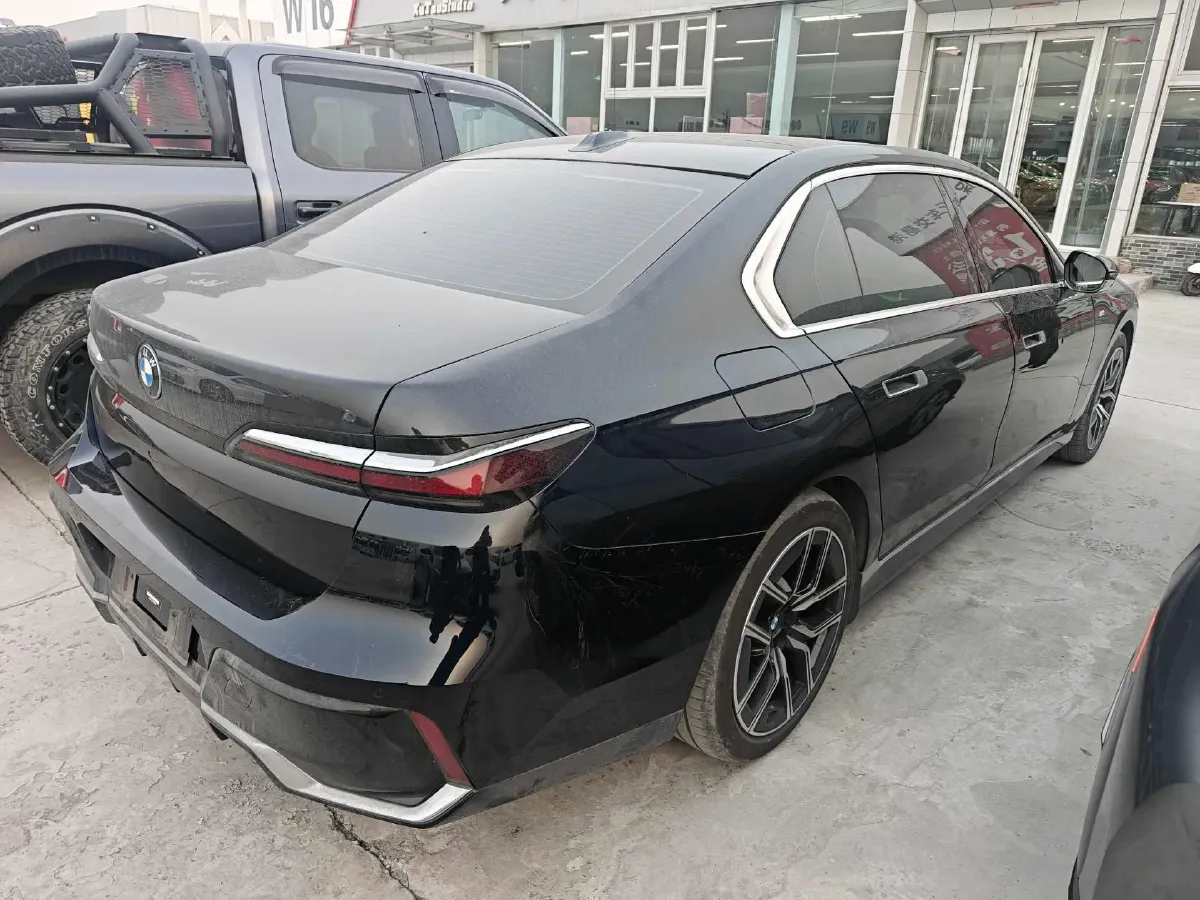 2023 BMW i7 BEV 101.7KWH,autocango,china used car exporter,china ev exporter,chinese used car exporter,chinese used ev exporter