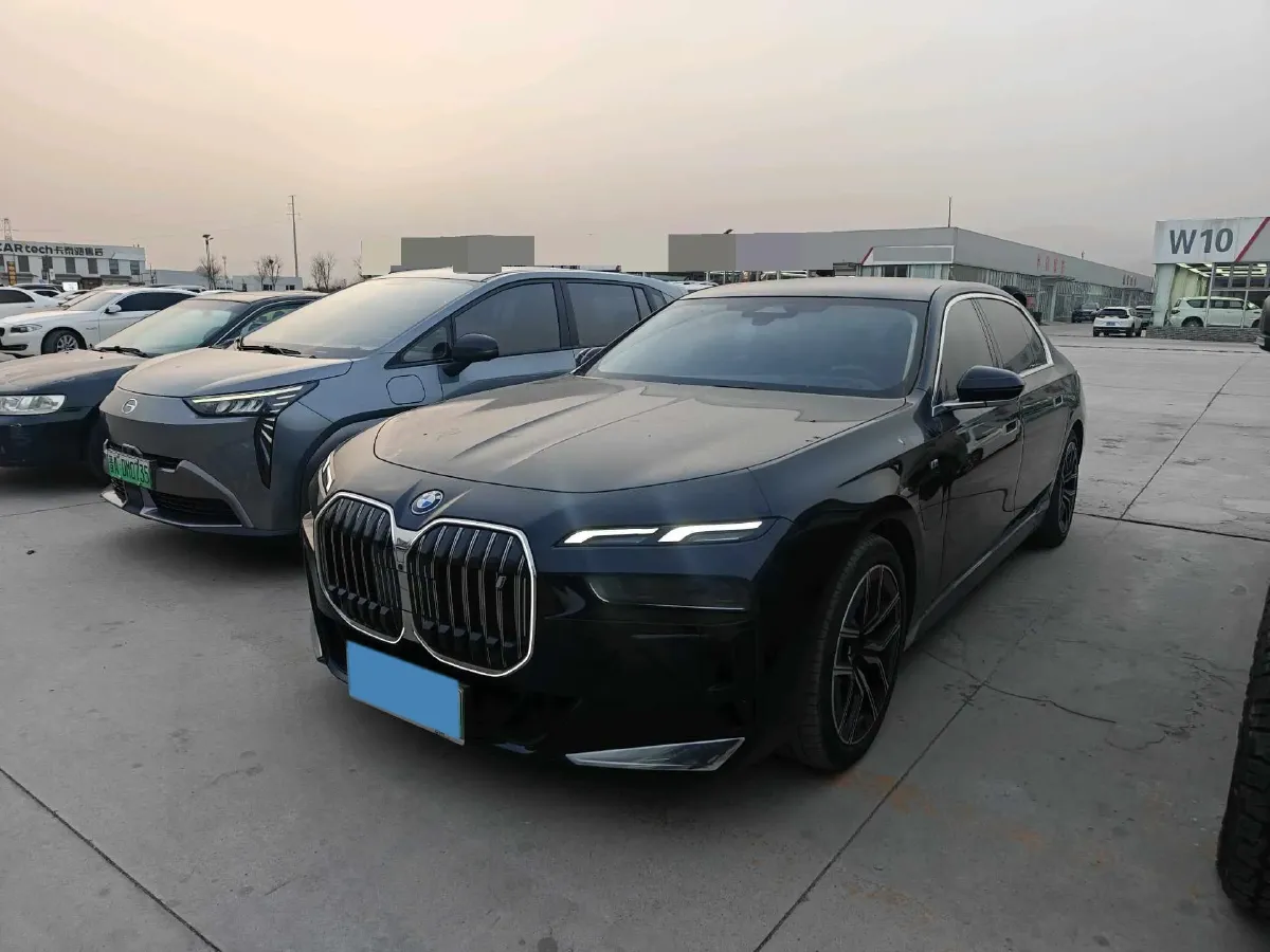 2023 BMW i7 BEV 101.7KWH,autocango,china used car exporter,china ev exporter,chinese used car exporter,chinese used ev exporter
