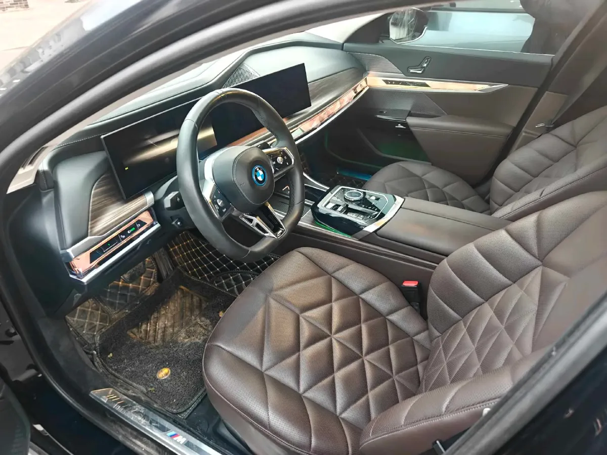 2023 BMW i7 BEV 101.7KWH,autocango,china used car exporter,china ev exporter,chinese used car exporter,chinese used ev exporter