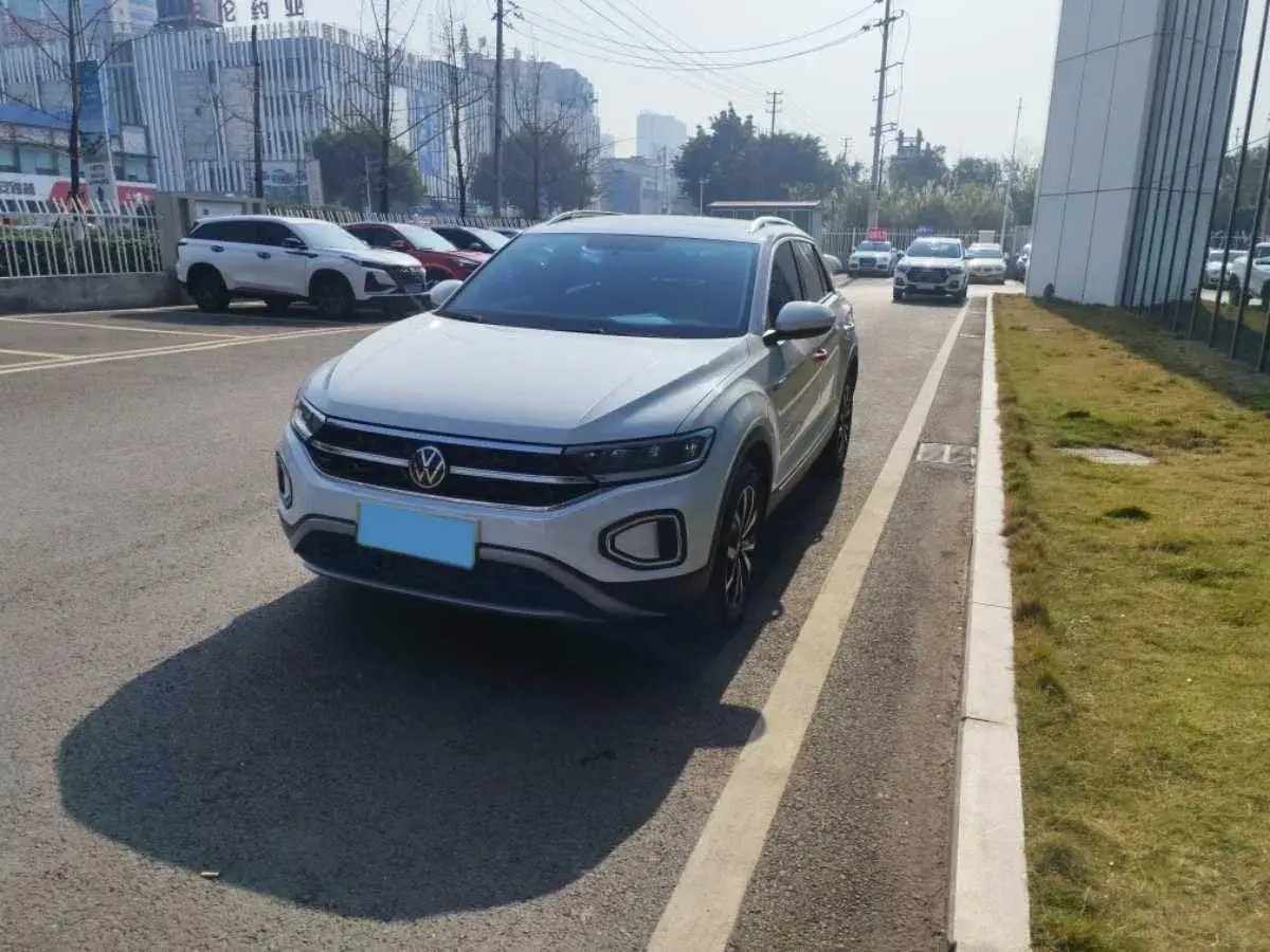 2024 Volkswagen T-Roc 1.4T 150HP L4 7DCT