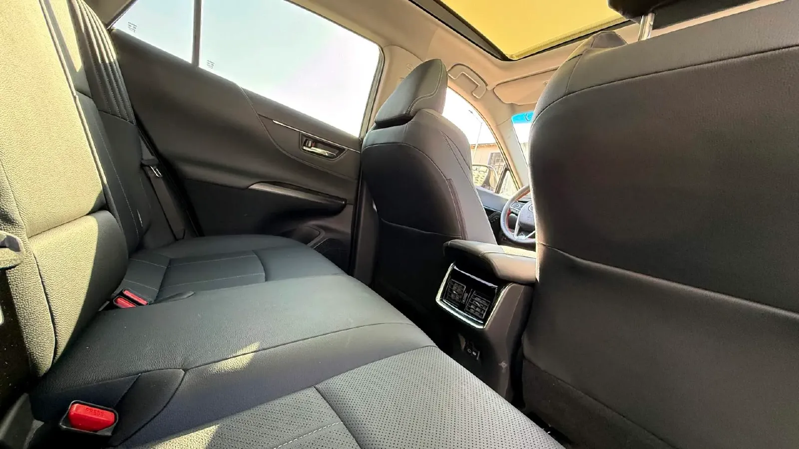 2023 Toyota Harrier 2.0L 171HP L4 CVT,autocango,china used car exporter,china ev exporter,chinese used car exporter,chinese used ev exporter