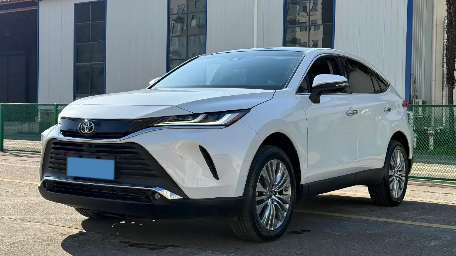 2023 Toyota Harrier 2.0L 171HP L4 CVT,autocango,china used car exporter,china ev exporter,chinese used car exporter,chinese used ev exporter