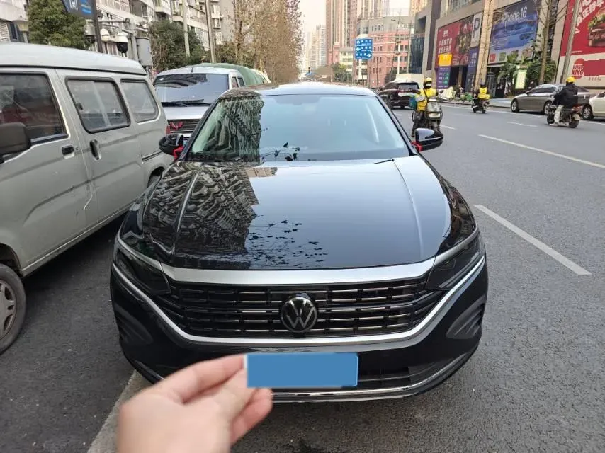 2025 Volkswagen Passat 2.0T 220HP L4 7DCT,autocango,china used car exporter,china ev exporter,chinese used car exporter,chinese used ev exporter