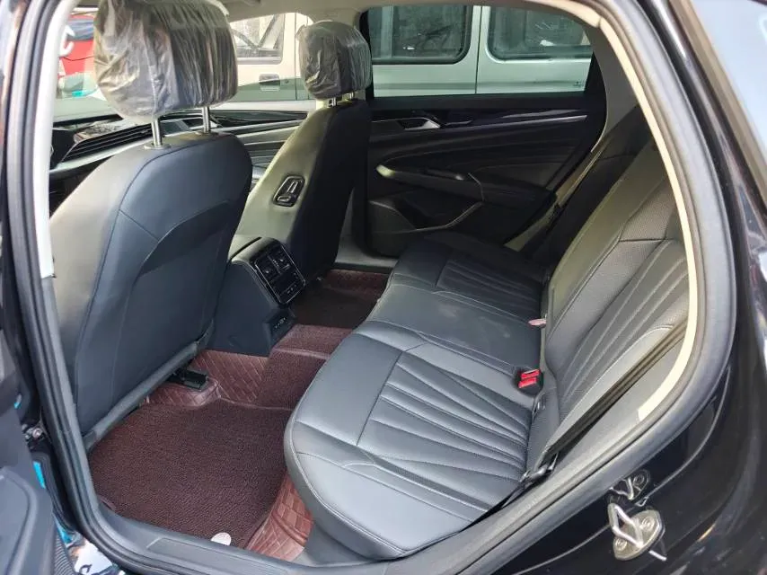 2025 Volkswagen Passat 2.0T 220HP L4 7DCT,autocango,china used car exporter,china ev exporter,chinese used car exporter,chinese used ev exporter