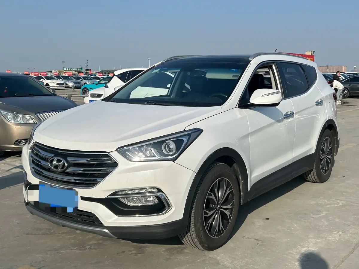 2017 Hyundai Santafe 2.4L 189HP L4 6AT