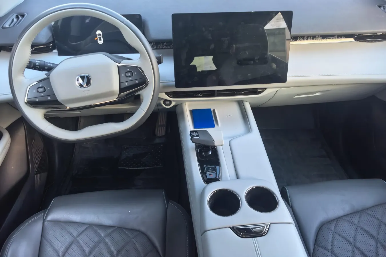 2024 ChangAn UNI-Z 1.5L 98HP L4 E-CVT PHEV 18.4KWH,autocango,china used car exporter,china ev exporter,chinese used car exporter,chinese used ev exporter