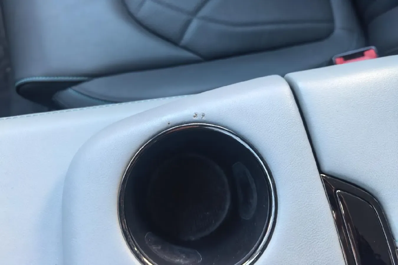 2024 ChangAn UNI-Z 1.5L 98HP L4 E-CVT PHEV 18.4KWH,autocango,china used car exporter,china ev exporter,chinese used car exporter,chinese used ev exporter