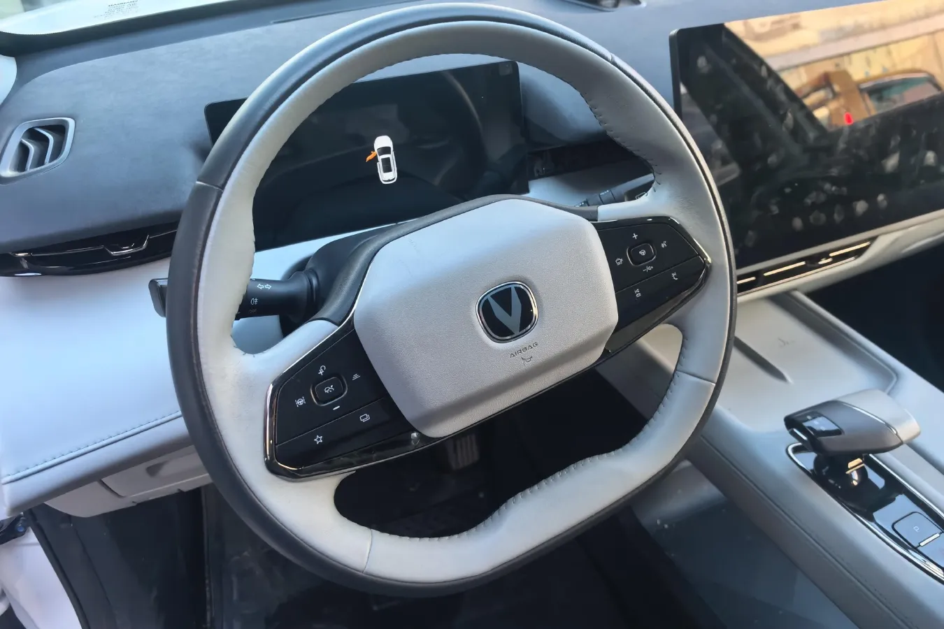 2024 ChangAn UNI-Z 1.5L 98HP L4 E-CVT PHEV 18.4KWH,autocango,china used car exporter,china ev exporter,chinese used car exporter,chinese used ev exporter