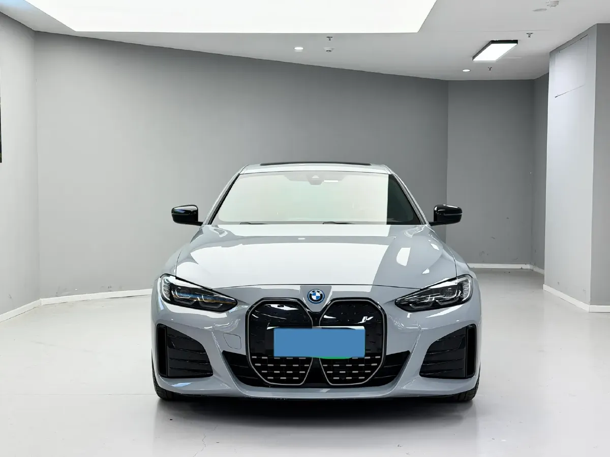 2023 BMW i4 BEV 83.9KWH,autocango,china used car exporter,china ev exporter,chinese used car exporter,chinese used ev exporter