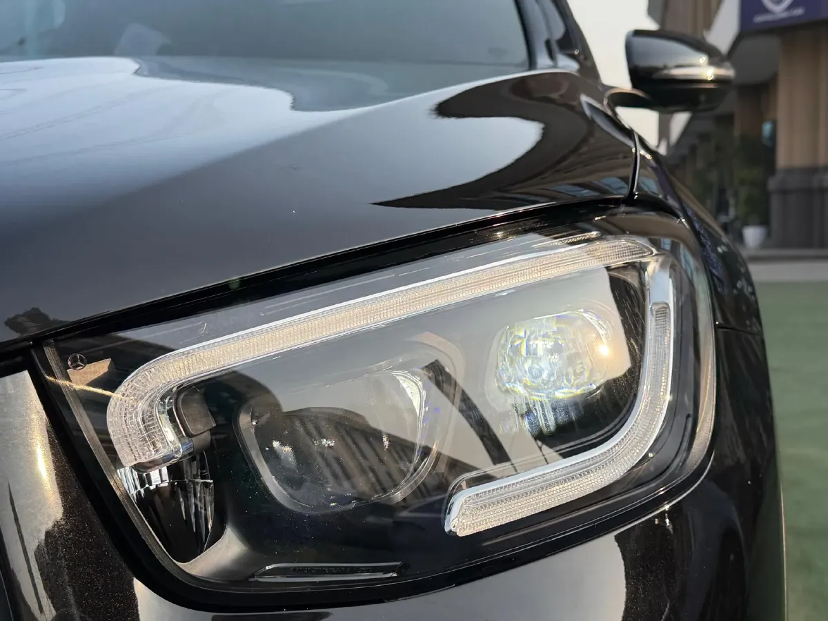 2021 Mercedes-Benz GLC Class 2.0T 258HP L4 9AT,autocango,china used car exporter,china ev exporter,chinese used car exporter,chinese used ev exporter