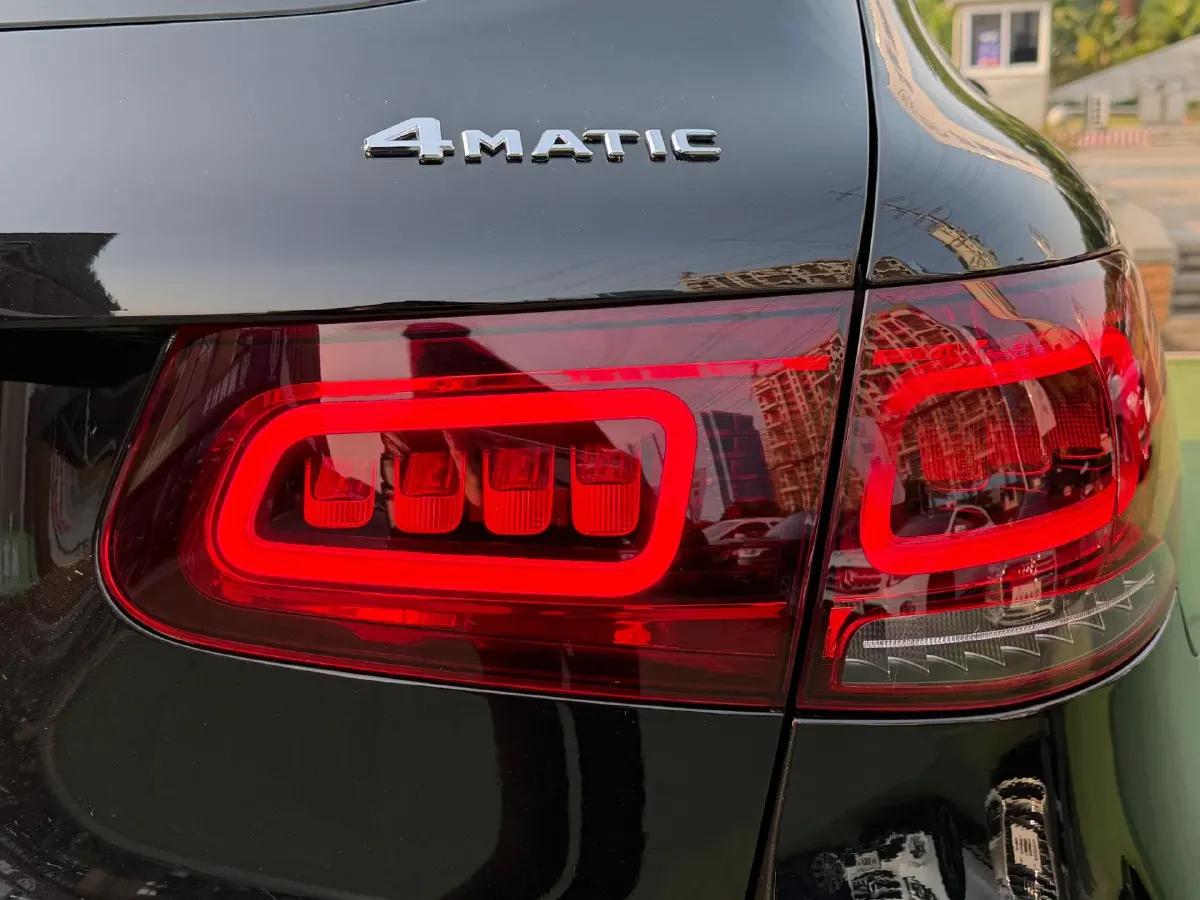 2021 Mercedes-Benz GLC Class 2.0T 258HP L4 9AT,autocango,china used car exporter,china ev exporter,chinese used car exporter,chinese used ev exporter