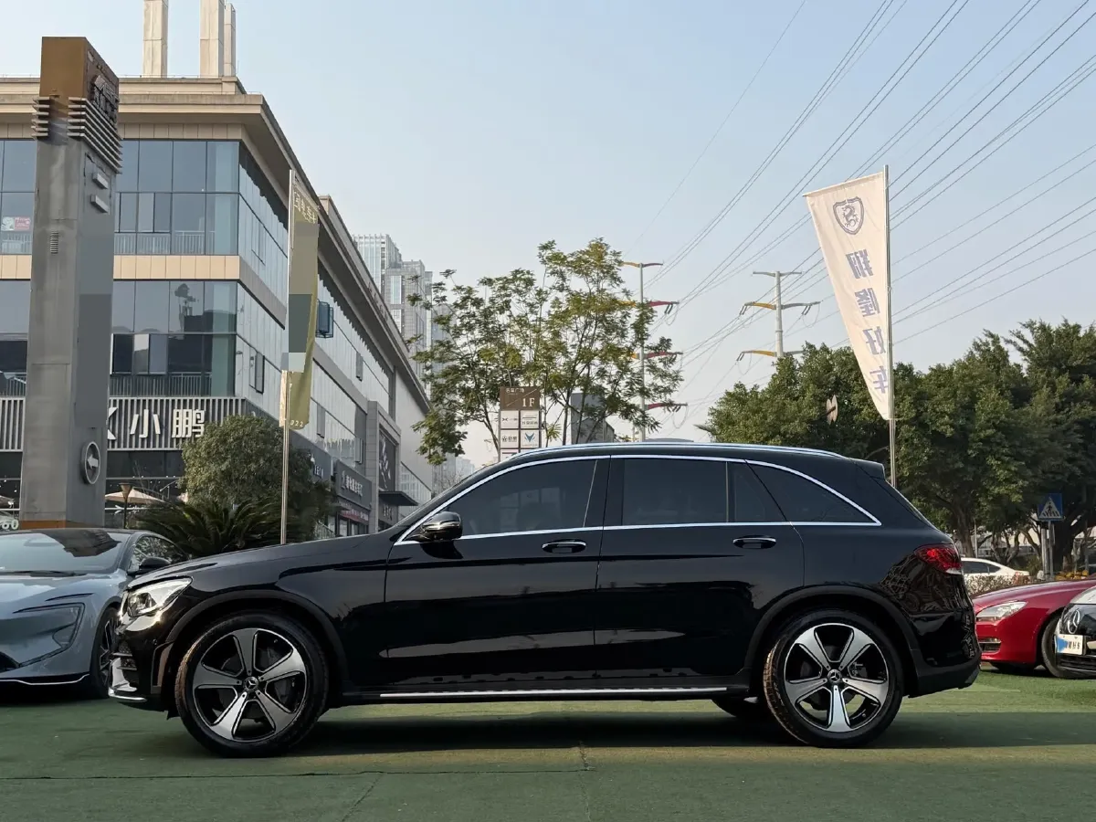 2021 Mercedes-Benz GLC Class 2.0T 258HP L4 9AT,autocango,china used car exporter,china ev exporter,chinese used car exporter,chinese used ev exporter