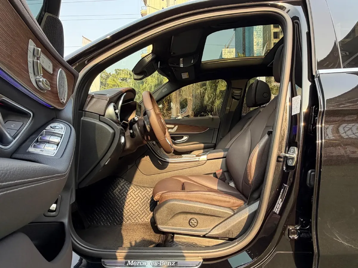 2021 Mercedes-Benz GLC Class 2.0T 258HP L4 9AT,autocango,china used car exporter,china ev exporter,chinese used car exporter,chinese used ev exporter