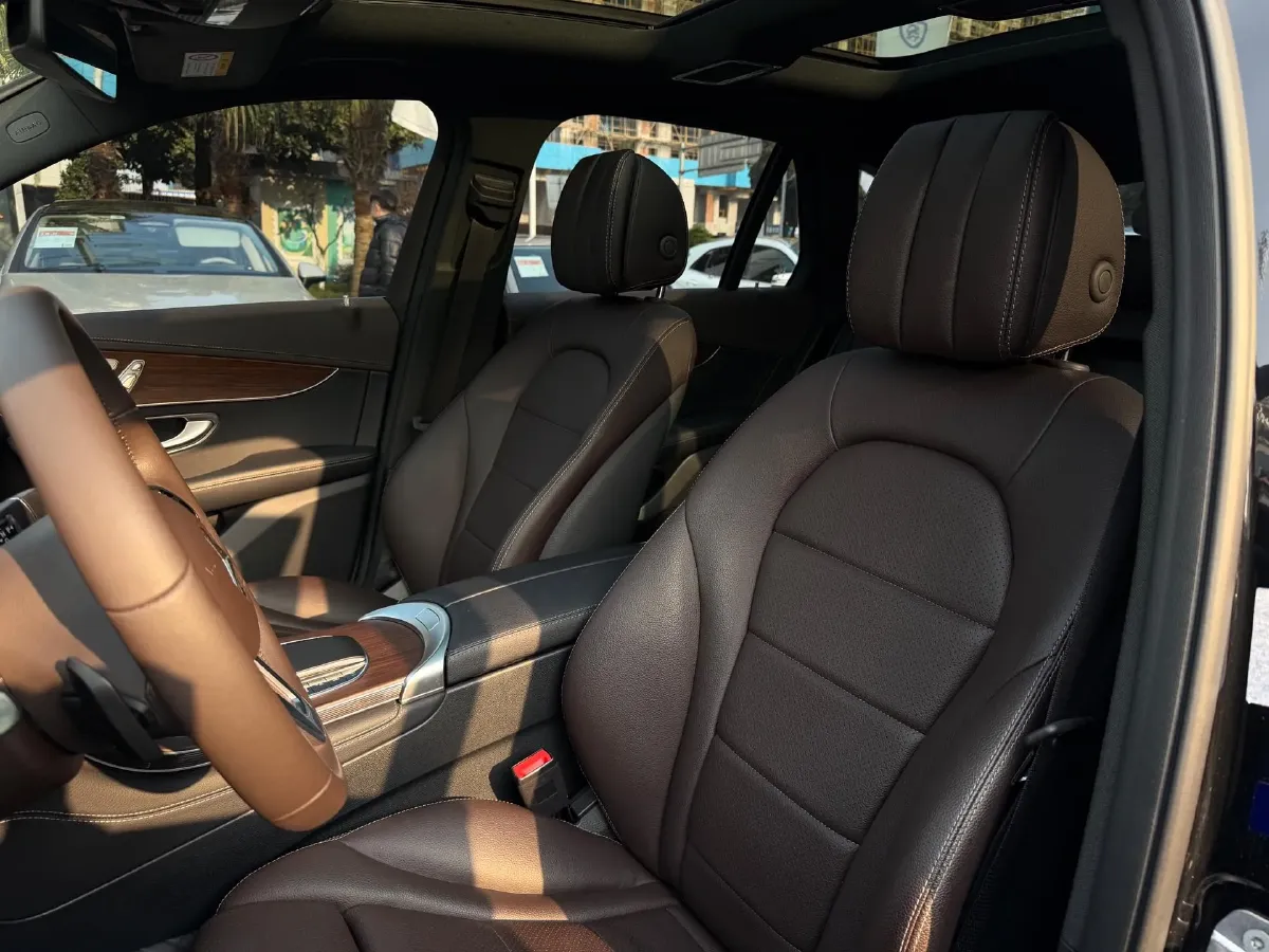 2021 Mercedes-Benz GLC Class 2.0T 258HP L4 9AT,autocango,china used car exporter,china ev exporter,chinese used car exporter,chinese used ev exporter