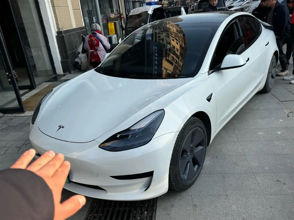2022 Tesla Model 3 BEV 60KWH