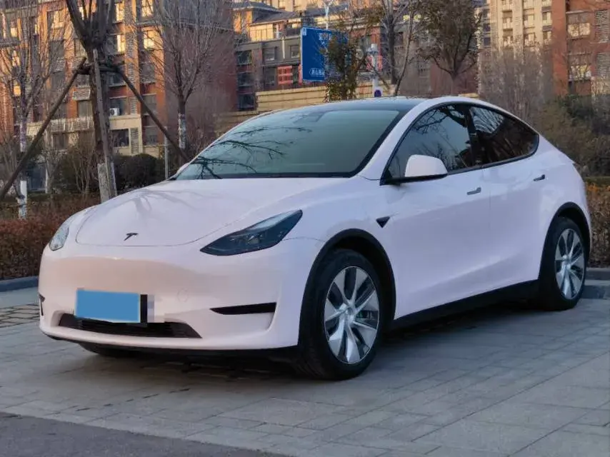 2022 Tesla Model Y BEV 60KWH