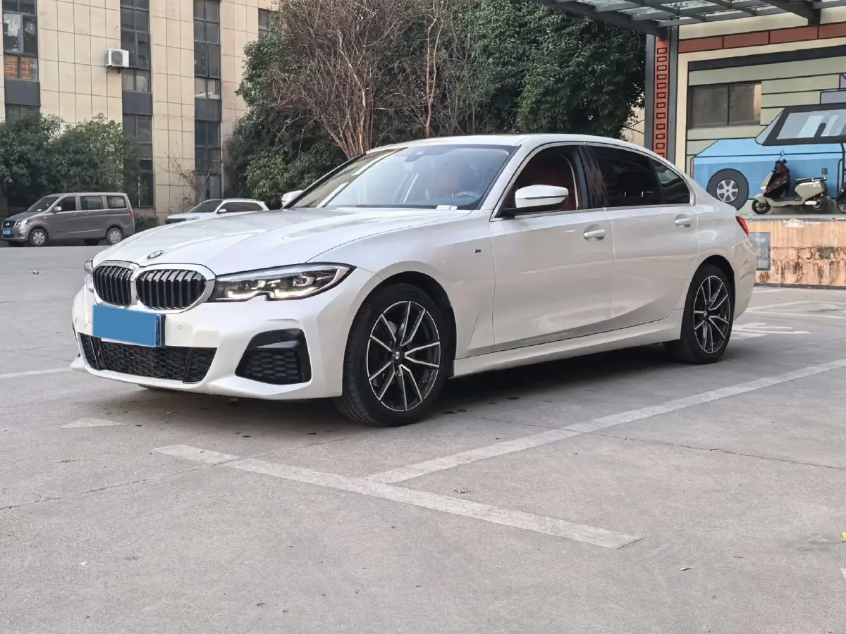 2022 BMW 3 Series 2.0T 184HP L4 8AT