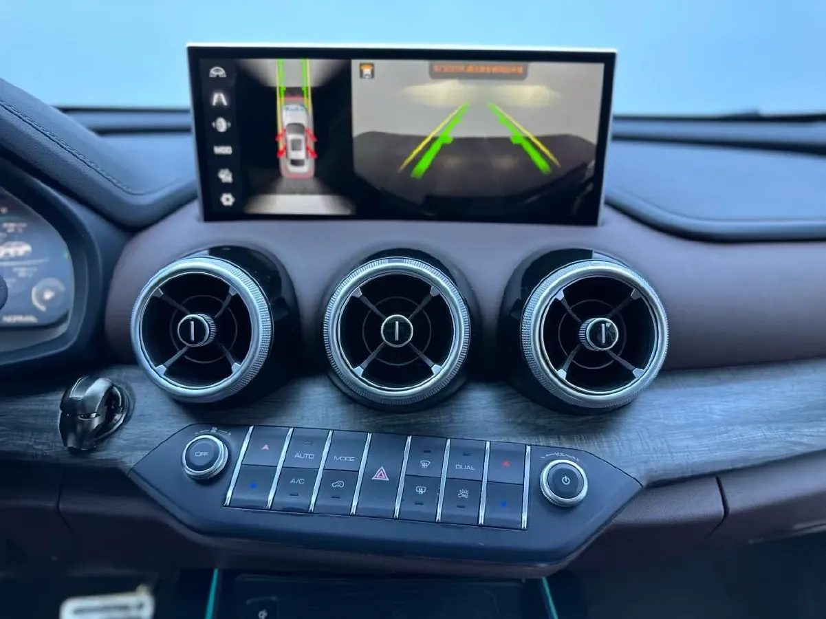 2020 WEY VV7 GT 2.0T 227HP L4 7DCT,autocango,china used car exporter,china ev exporter,chinese used car exporter,chinese used ev exporter