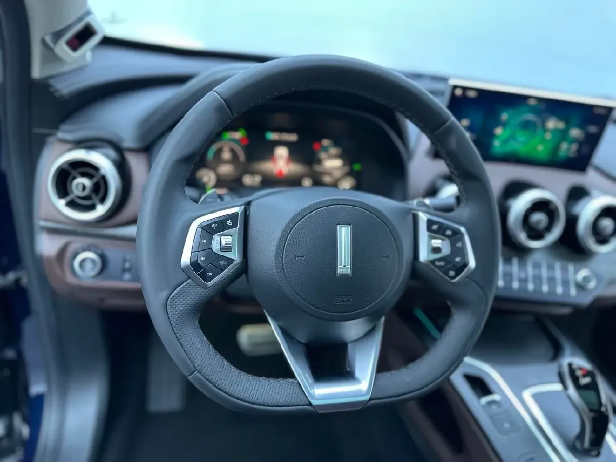 2020 WEY VV7 GT 2.0T 227HP L4 7DCT,autocango,china used car exporter,china ev exporter,chinese used car exporter,chinese used ev exporter