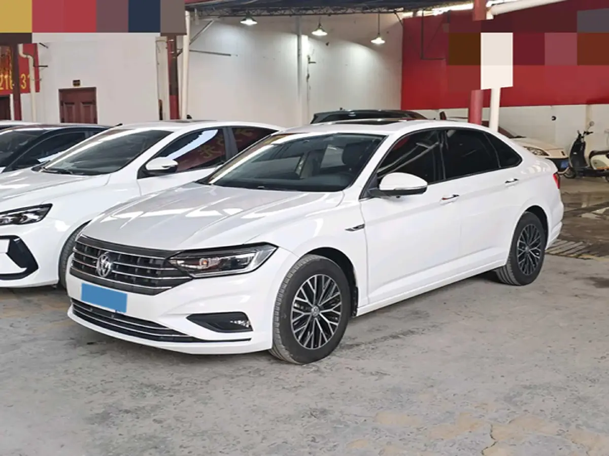 2021 Volkswagen Sagitar 1.2T 116HP L4 7DCT