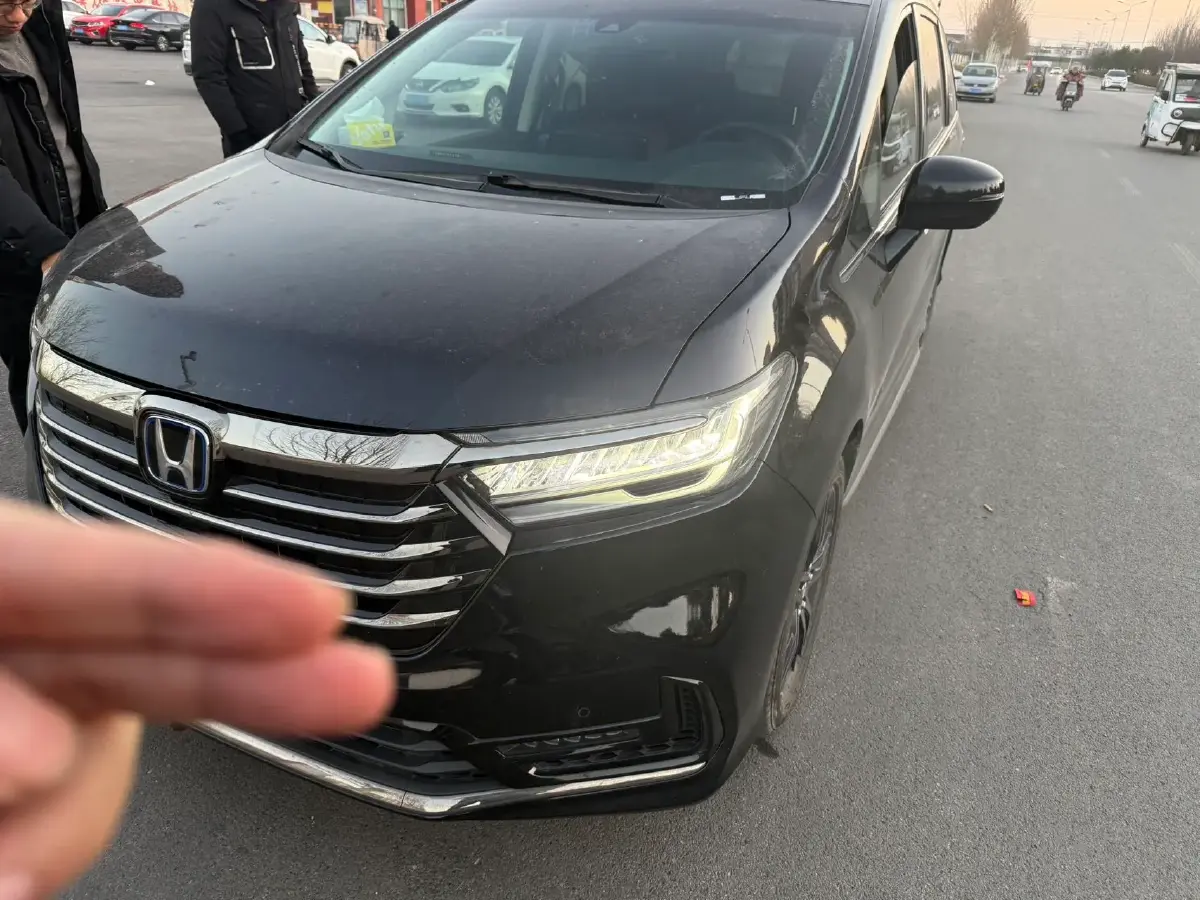 2022 Honda Odyssey 2.0L 146HP L4 E-CVT Hybrid