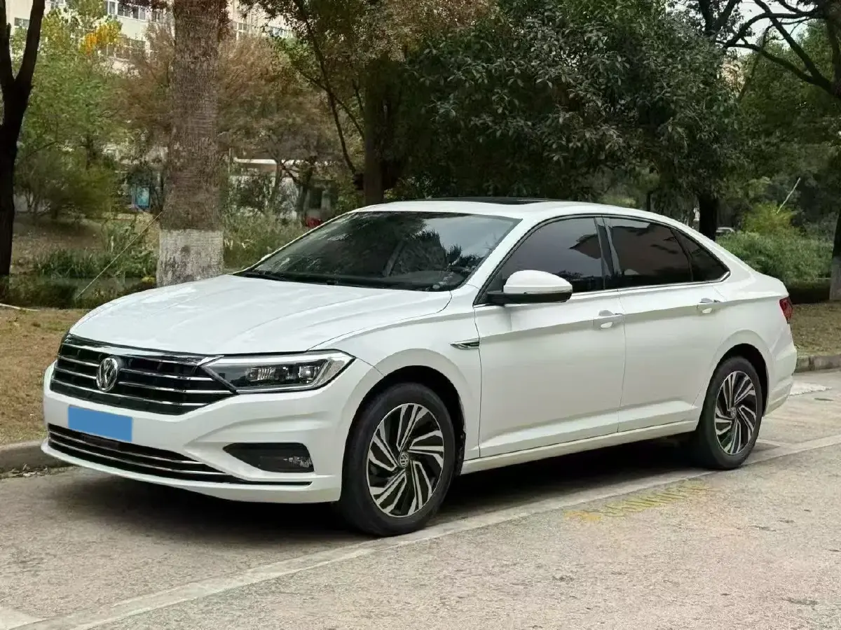 2021 Volkswagen Sagitar 1.4T 150HP L4 7DCT