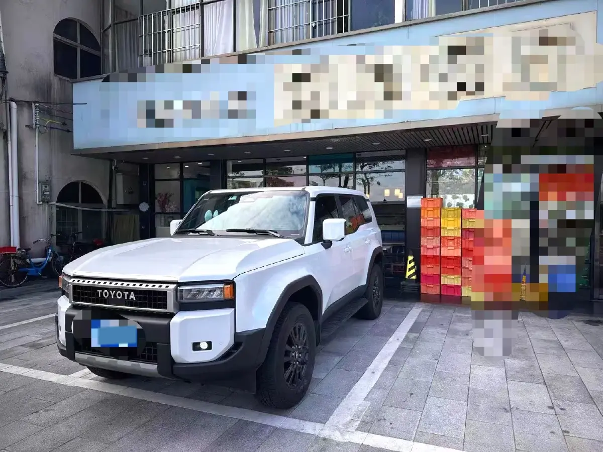 2024 Toyota Land Cruiser Prado 2.4T 282HP L4 8AT Hybrid