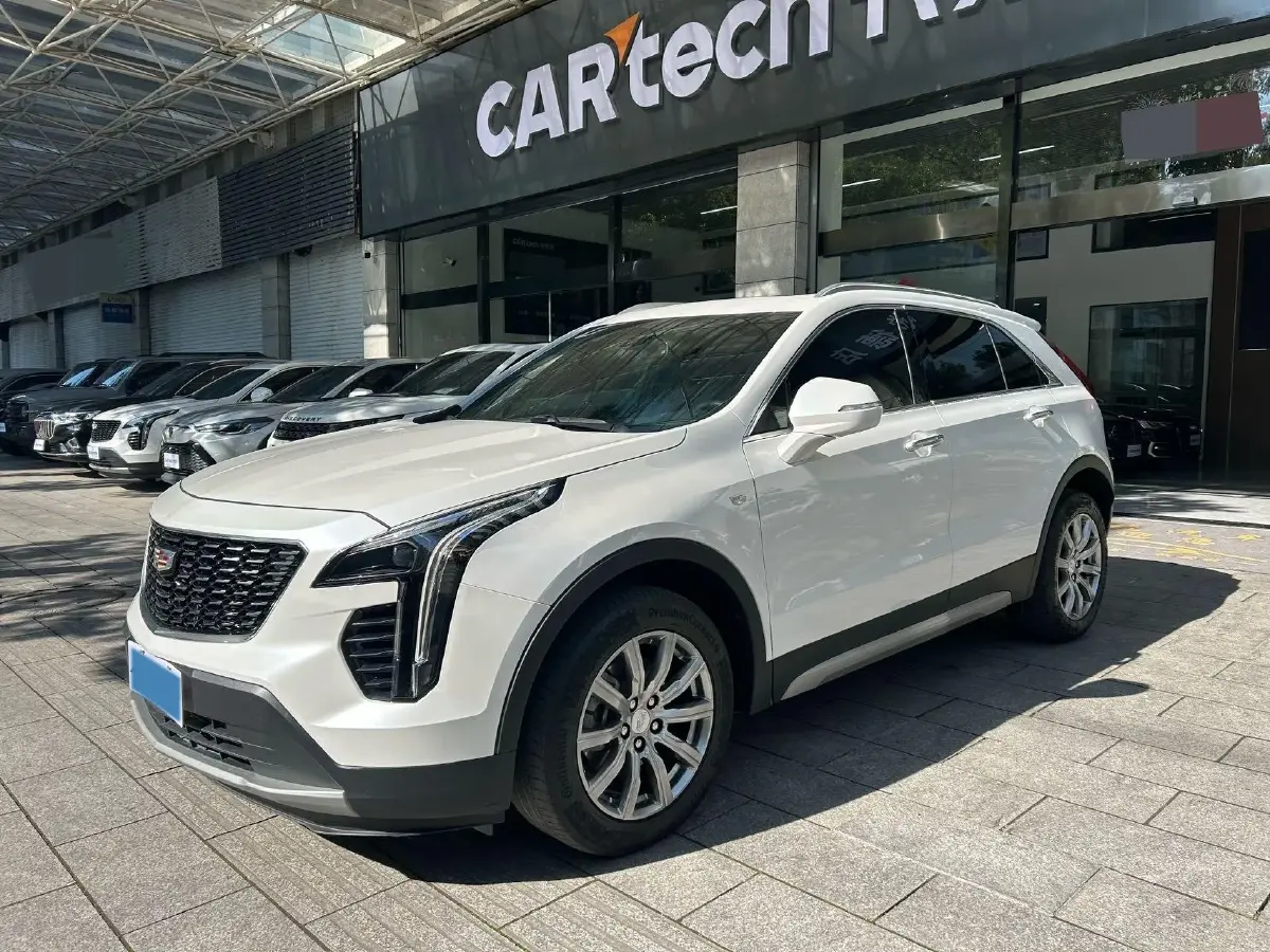 2020 Cadillac XT4 2.0T 241HP L4 9AT