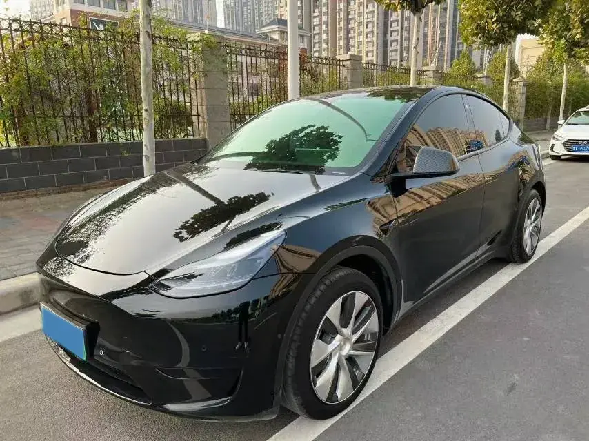 2022 Tesla Model Y BEV 60KWH
