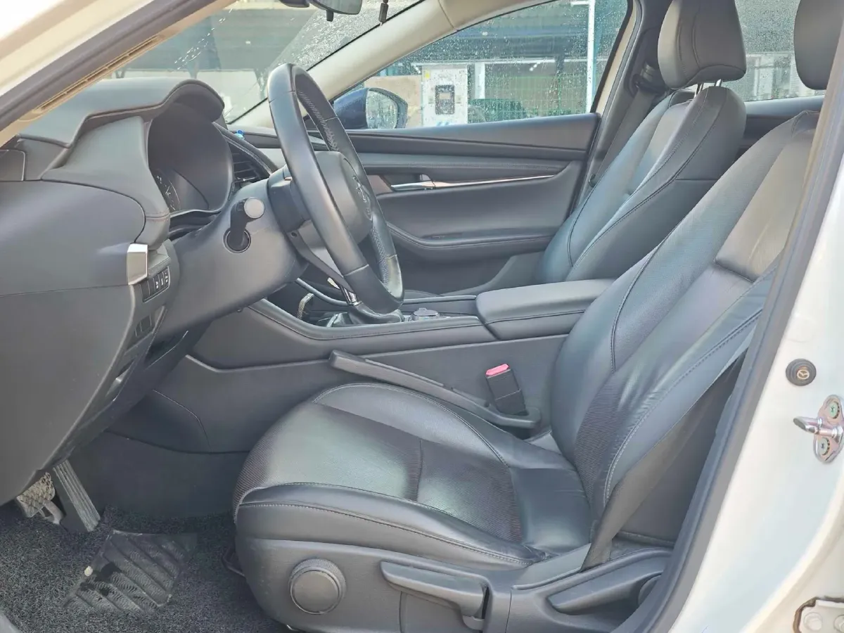 2021 Mazda 3 Axela 2.0L 158HP L4 6AT,autocango,china used car exporter,china ev exporter,chinese used car exporter,chinese used ev exporter