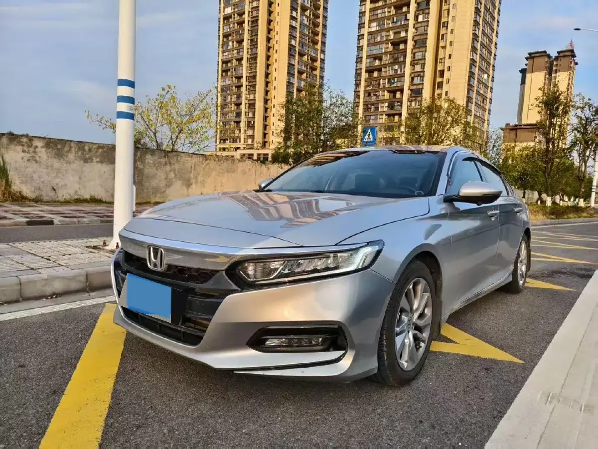 2018 Honda Accord 1.5T 194HP L4 CVT