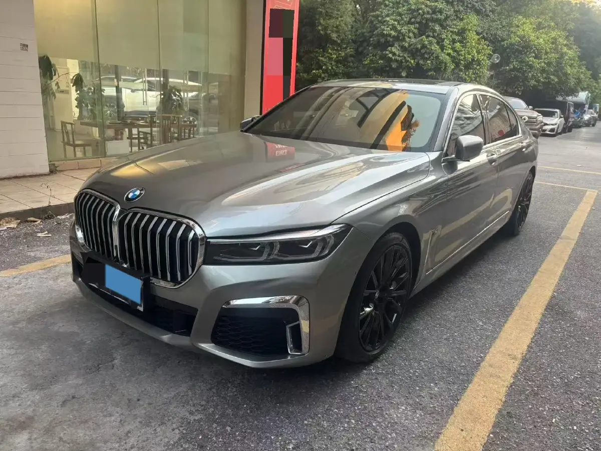 2021 BMW 7 Series 3.0T 340HP L6 8AT