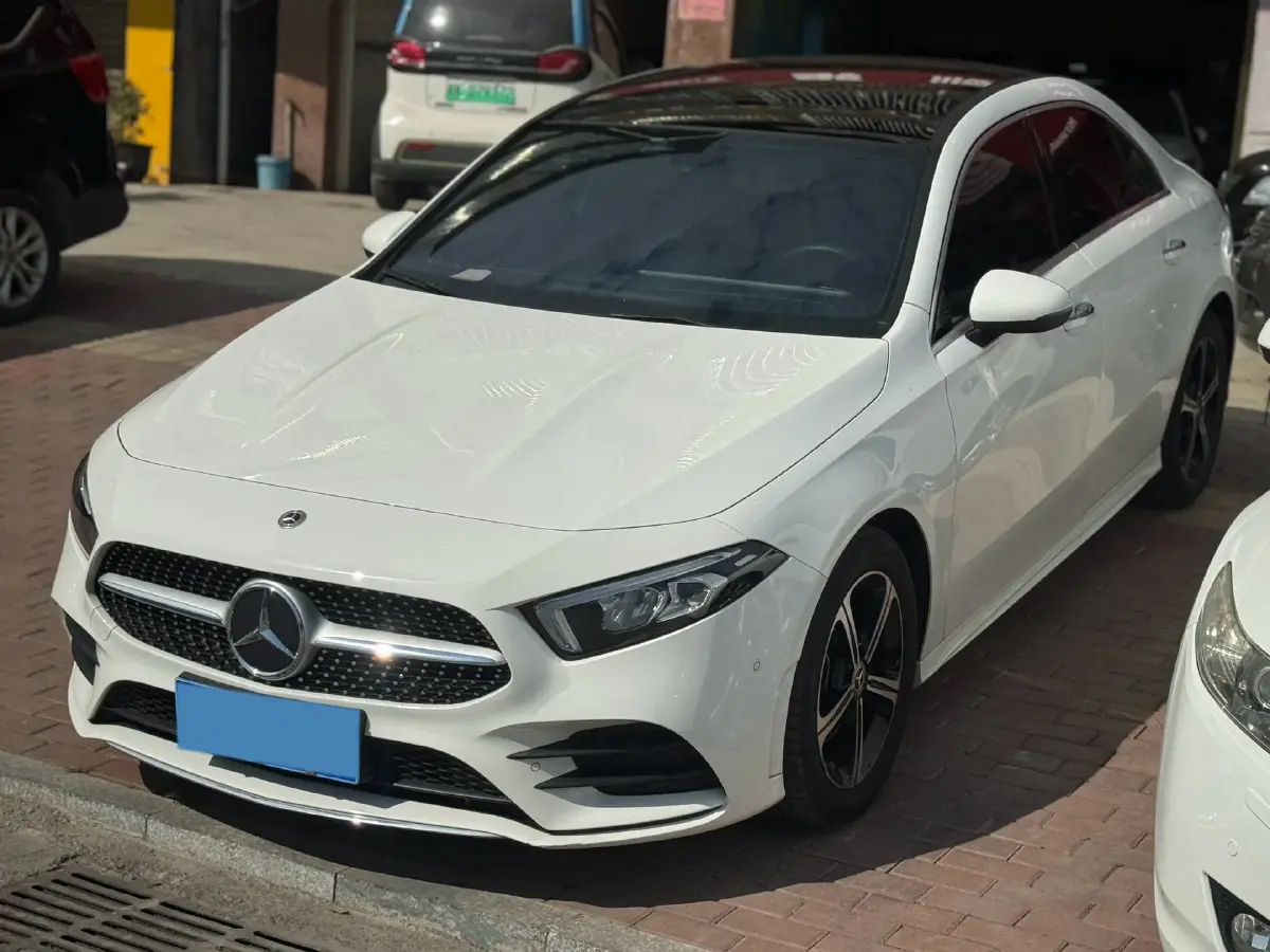 2022 Mercedes-Benz A Class 1.3T 163HP L4 7DCT