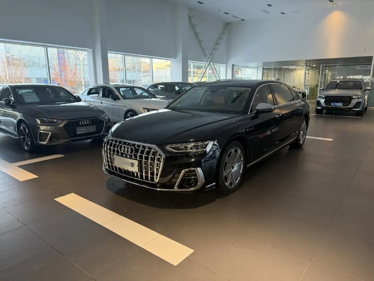 2022 Audi A8 3.0T 340HP V6 8AT