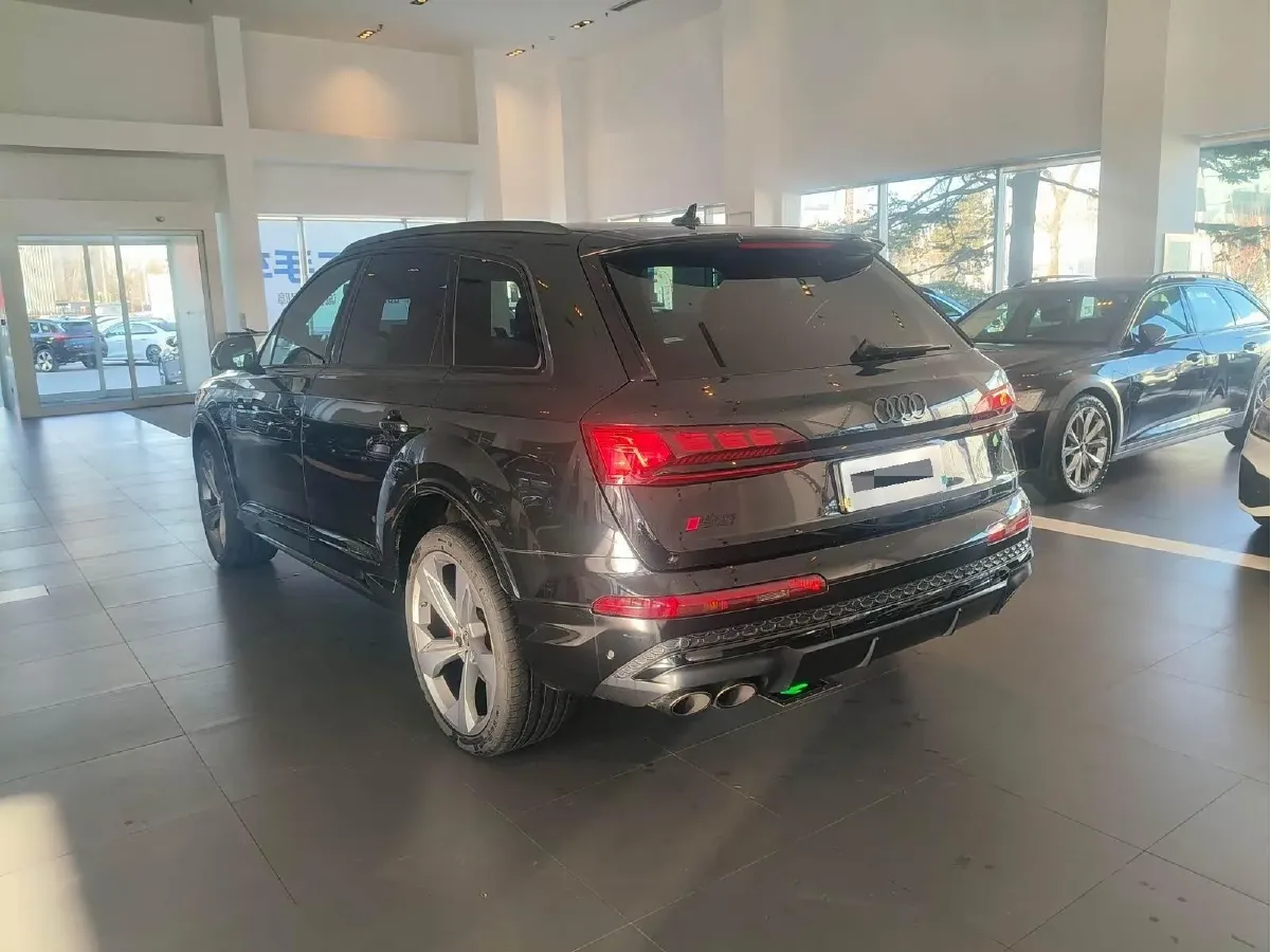 2024 Audi SQ7 4.0T 507HP V8 8AT,autocango,china used car exporter,china ev exporter,chinese used car exporter,chinese used ev exporter