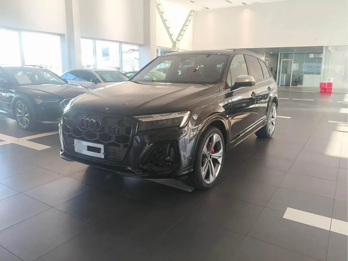 2024 Audi SQ7 4.0T 507HP V8 8AT,autocango,china used car exporter,china ev exporter,chinese used car exporter,chinese used ev exporter