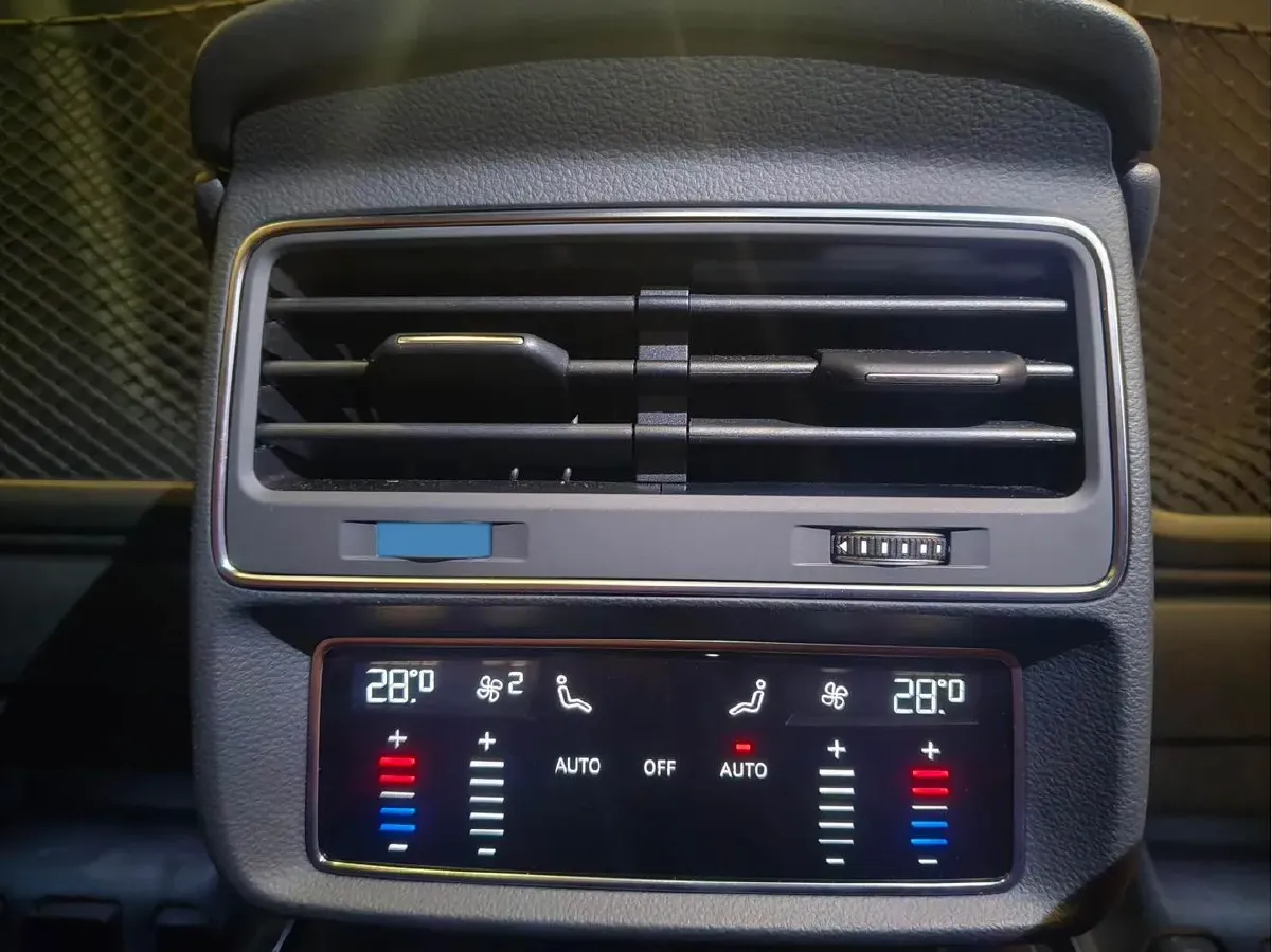 2024 Audi SQ7 4.0T 507HP V8 8AT,autocango,china used car exporter,china ev exporter,chinese used car exporter,chinese used ev exporter