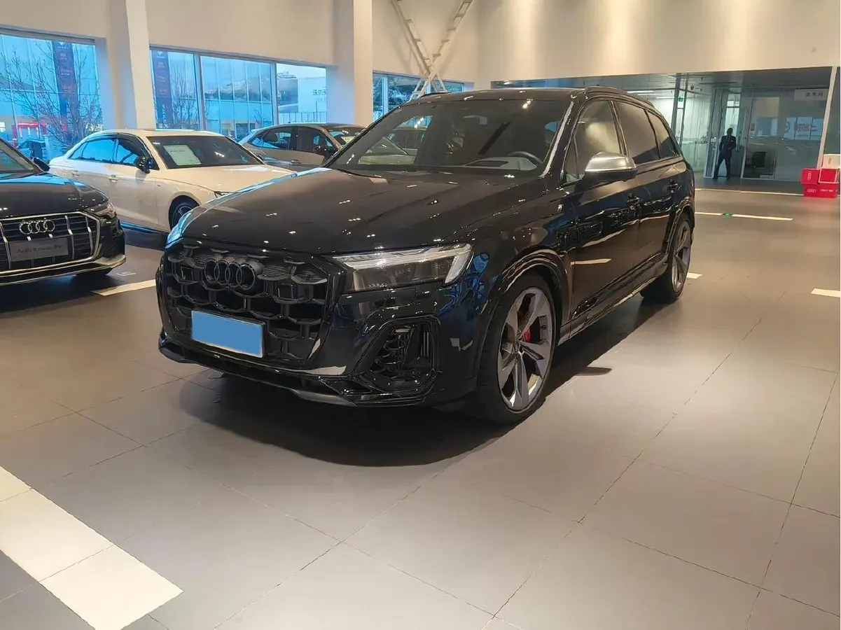 2024 Audi SQ7 4.0T 507HP V8 8AT,autocango,china used car exporter,china ev exporter,chinese used car exporter,chinese used ev exporter