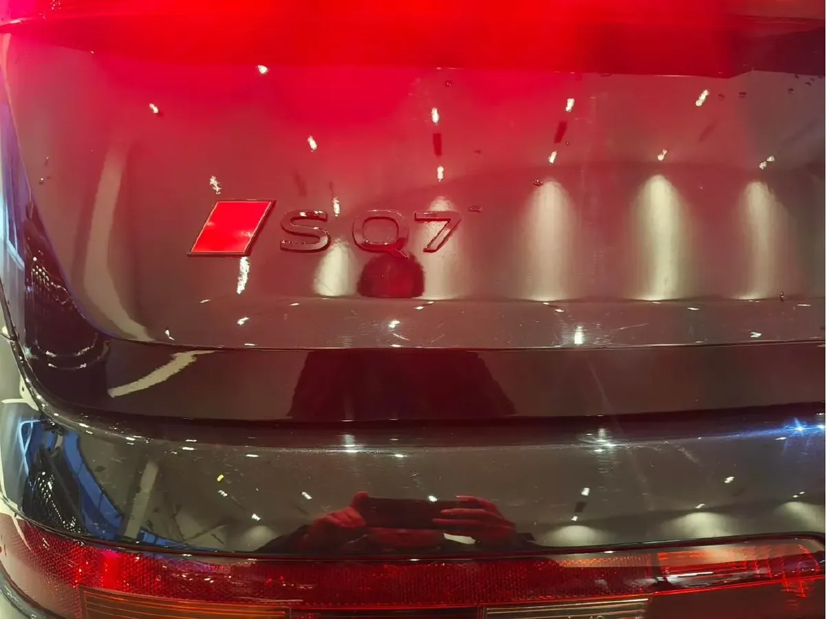 2024 Audi SQ7 4.0T 507HP V8 8AT,autocango,china used car exporter,china ev exporter,chinese used car exporter,chinese used ev exporter