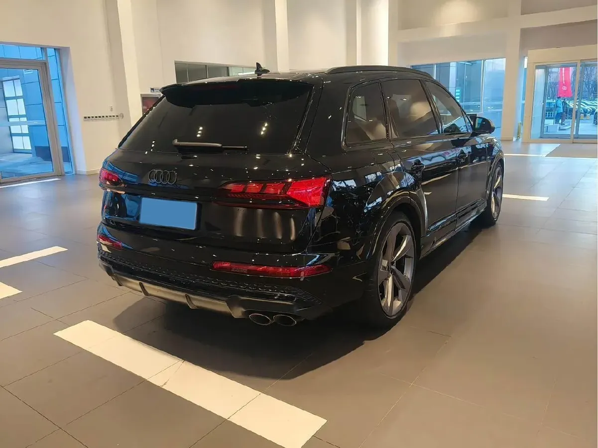 2024 Audi SQ7 4.0T 507HP V8 8AT,autocango,china used car exporter,china ev exporter,chinese used car exporter,chinese used ev exporter
