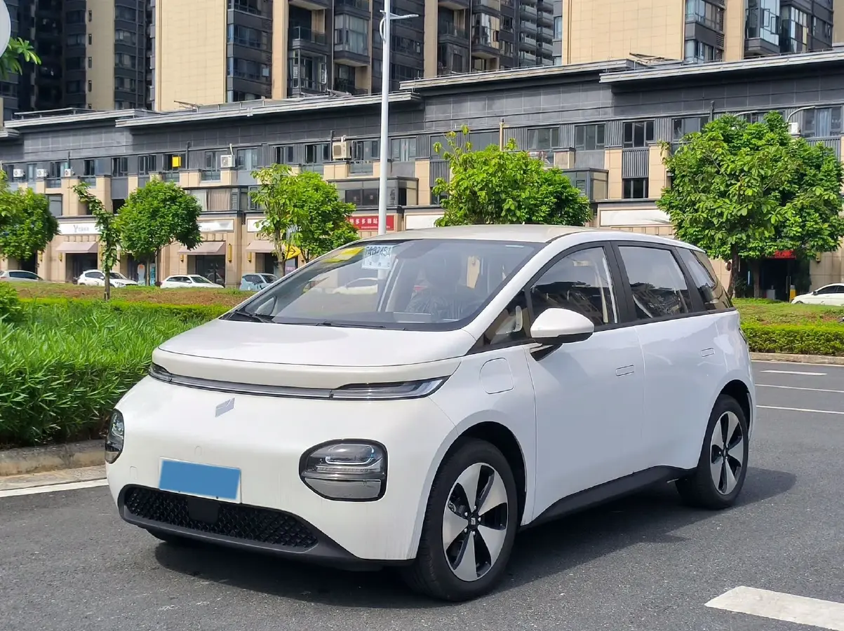 2023 BaoJun Cloud BEV 50.6KWH