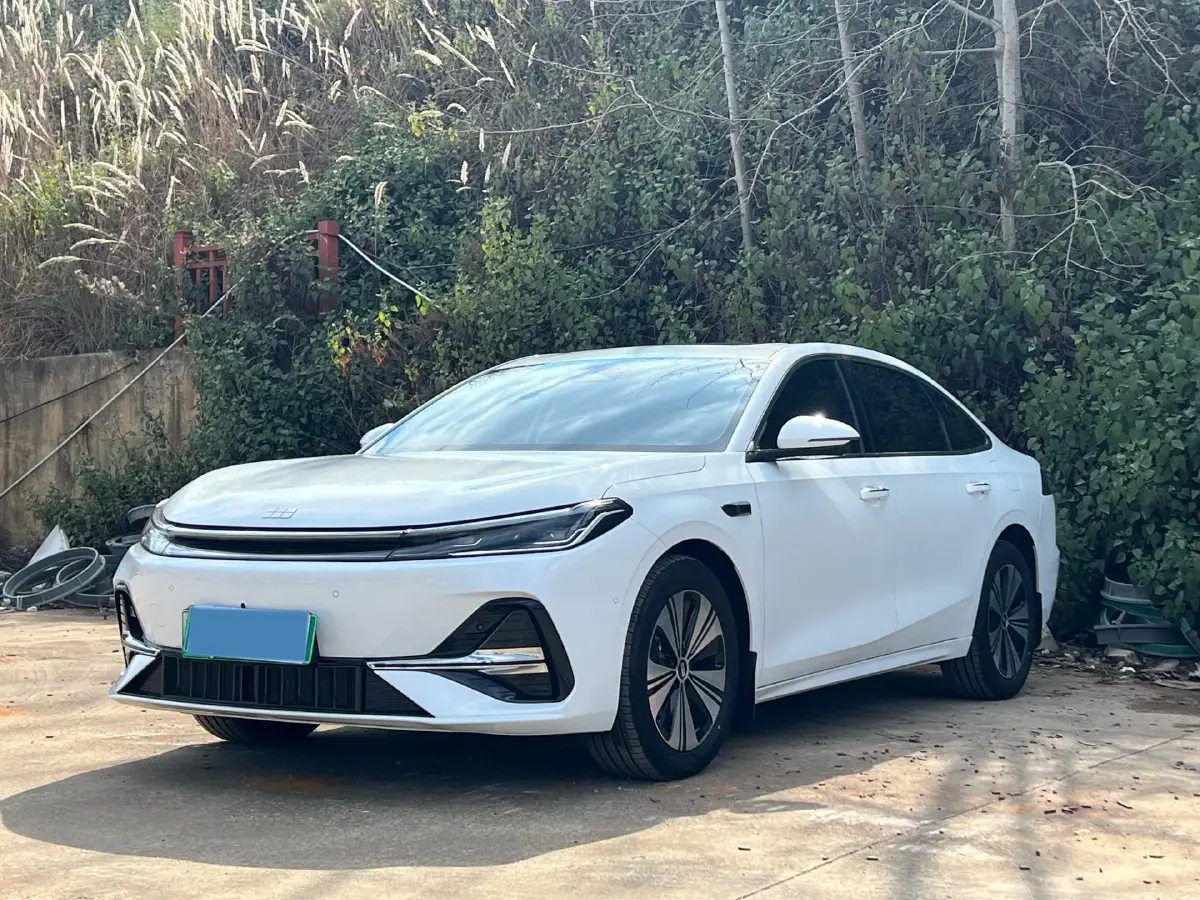 2025 Geely Galaxy A7 1.5L 112HP L4 1DHT PHEV